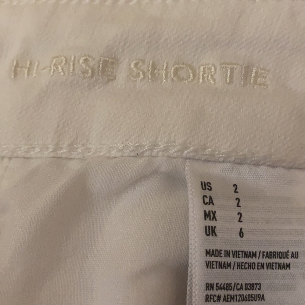 American Eagle white hi-rise shortie - Picture 3 of 4